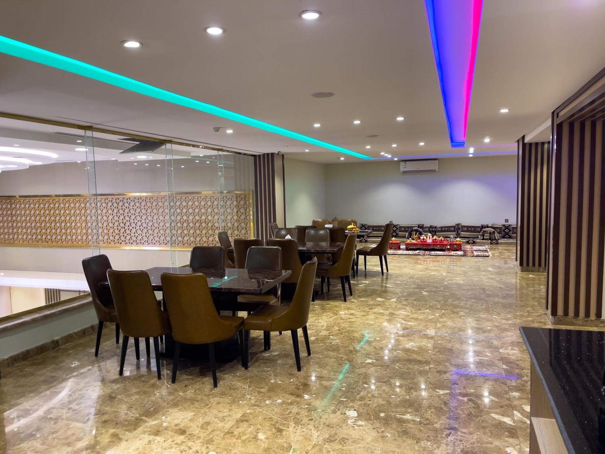 Landmark Hotel Suites Tabuk Exterior photo